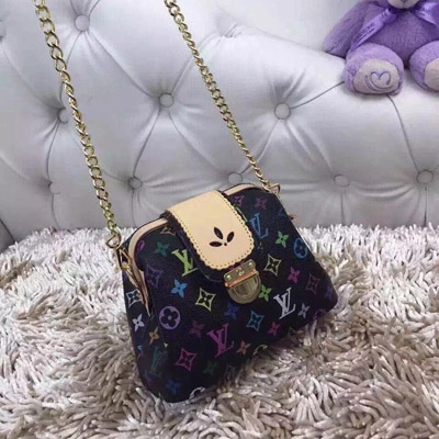 LV路易威登Louis Vuitton 原版黃皮 爆款小包15變5 |上身歐美范兒十 足 細節質感超牛逼的重磅推薦款！