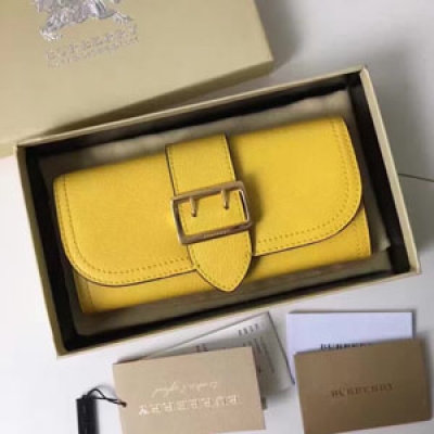 Burberry 新款The Buckle系列小牛皮錢包40259651。 可當手包 19cm