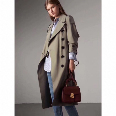 巴寶莉Burberry LONDON系列 經典複雙排扣風衣面料採用100%B家客供特製100%棉打造顏色：如圖 尺碼: SMLXL