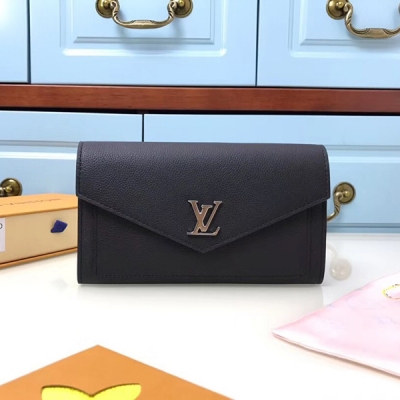 【LV路易威登頂級原單】M62530黑色/藍色 Louis Vuitton 由柔軟小牛皮裁制而成的優雅Mylockme錢夾，呼應Mylockme手袋系列的明快設計。飾有LV字母的信封式搭蓋，配有一對大號隔層與多個口袋，便