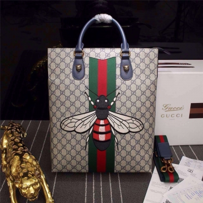 【產品名稱】Gucci 古奇 【產品材質】正品材料配皮，專櫃絨裡 【產品詳情】蜜蜂刺繡蘭色 【產品規格】37.41.11（專櫃同步） 【產品型號】408539