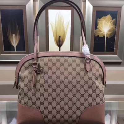 【GUCCI-古奇】十年打造專業GUCCI   市場頂級獨家控貨，專/櫃品質  採用進口牛皮，原廠五金！精緻做工。獨家實物拍照品質如圖可見 。款號：323673。