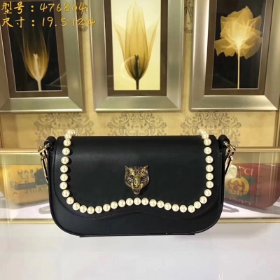 【GUCCI-古奇】十年打造專業GUCCI 市場頂級獨家控貨，專櫃品質 採用進口牛皮，原廠五金！精緻做工。獨家實物拍照 品質如圖可見 。款號：476804。尺寸：19.5*12*4