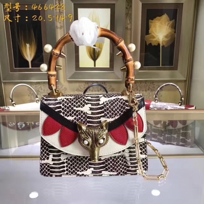 【GUCCI-古奇】十年打造專業GUCCI 市場頂級獨家控貨，專櫃品質 採用進口牛皮，原廠五金！精緻做工。獨家實物拍照 品質如圖可見 。款號：466428。尺寸：20.5*14*9