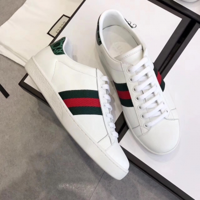 【Gucci】17s專櫃秋季最新配色！永恆的經典！頂級品質''原版1:1對照開版畫格''專櫃水準！2017最受歡迎美鞋！請注意此款每個版面的鞋尾配色都不一樣，對號入坐才能更專業！鞋面頂級定制牛皮鞋面/特殊亮片內裡墊腳全