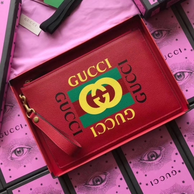 【GUCCI-古奇】十年打造專業GUCCI 市場頂級獨家控貨，專櫃品質 採用進口牛皮，原廠五金！精緻做工。獨家實物拍照品質如圖可見 。款號：495011尺寸：30*20*1.5