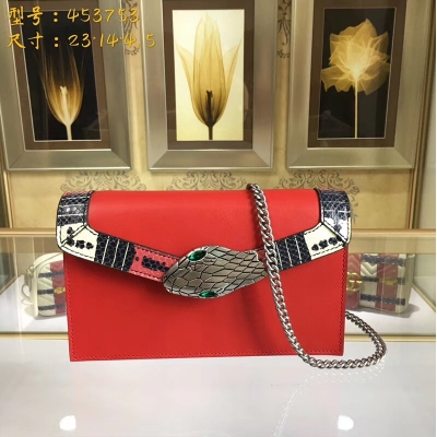 【GUCCI-古馳】 十年打造專業GUCCI 市場頂級獨家控貨，專櫃品質 採用進口牛皮，原廠五金！精緻做工。 獨家實物拍照 品質如圖可見 。款號：453753。尺寸：23*14*4.5