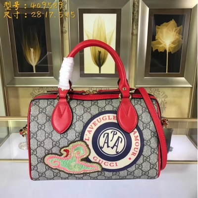 【GUCCI-古馳】 十年打造專業GUCCI 市場頂級獨家控貨，專櫃品質 採用進口牛皮，原廠五金！精緻做工。 獨家實物拍照 品質如圖可見 。款號：409529。尺寸：28*17.5*15