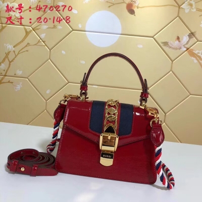 【GUCCI-古馳】 十年打造專業GUCCI 市場頂級獨家控貨，專櫃品質 採用進口牛皮，原廠五金！精緻做工。 獨家實物拍照 品質如圖可見 。款號：470270尺寸：20*14*8