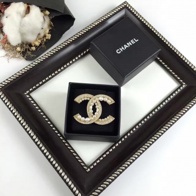 Chanel 胸針！17早春新品！新年必買胸針 正品黃銅材質！純手工出品 高級定制