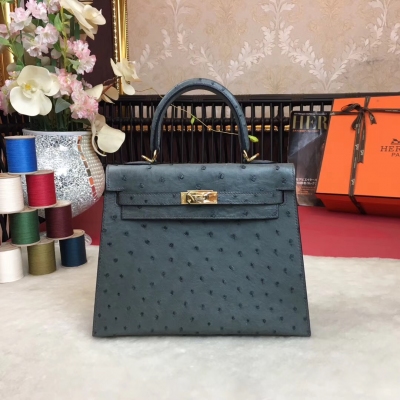 愛馬仕Hermes Kelly 25cm 進口頂級鴕鳥 全手工打造 進口蠟線 原廠五金 【鐵灰】金扣每一個環節都力求完美，每一針一線都透著工匠精神