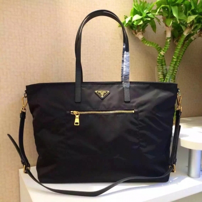 Prada BR4697 【黑色】超大容量購物袋！原版防水尼龍布配皮！209代工，義大利制標！尺寸38x32x17cm