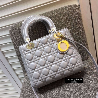 【 Lady Dior  】 專櫃同步！戴妃五格子小羊皮 原單品質 尺寸24 cm