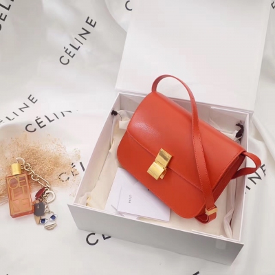 Celine（賽琳）box 24cm  金扣 山羊紋 原單貨 現貨 Box中號非常人氣的 真的有耐人尋味的長久的美感，像box這種經典的款 真的不是因為經典而經典 而是因為真的好看而受到認可