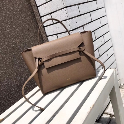 Celine Belt Bag 鯰魚包 BELT BAG 裡的Celine賽琳傳說 全新升級版本，最新穎的百搭包包，原單級別，內外全真皮！Mini 尺寸：23-14-19cm（肩帶長100cm） 小號尺寸：27-16-2