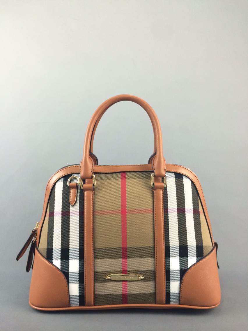 Burberry 巴寶莉 專櫃同步新款手提女包 3021155 淺橙色、