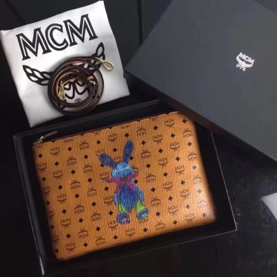 「MCM」新品Rabbit手包斜挎包，原單貨：配原版盒子，3D絲印兔子不掉色，配用牛皮長肩帶，ykk拉鍊，翻絨內裡尺寸 30cm