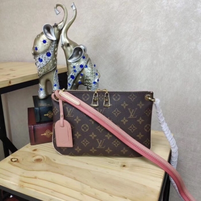 LV路易威登新款到貨 頂級定制 LV 歐洲率先上市 LOUIS VUITTON M44083粉 M44053橙 Monogram帆搭配皮飾邊 路易威對包型進行了巧妙的變幻改造 完美的日用伴侶 風格極其百搭 亦可用作夜間包