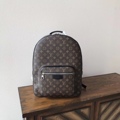 LV路易威登海外原單 老花書包 Louis Vuitton N41473新款背囊線條明快流暢 風格簡約精幹 適合充滿活力的男女皆可同用款 全鋼五金配件和精選訂制進口皮配置 精緻的細節與精心的結構使此款由Monogram