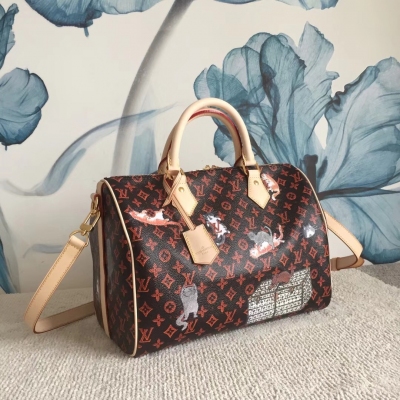 LV路易威登 SKP限定款 最新寵物圖案 Louis Vuitton Speedy 枕頭包 M44400， 注意此款為純鋼亮金色五金釘，動物圖案摸上去會有凸起感！30cm