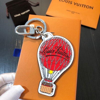 LV LOUIS VUITTON 路易威登 2020年 款LV鑰匙扣