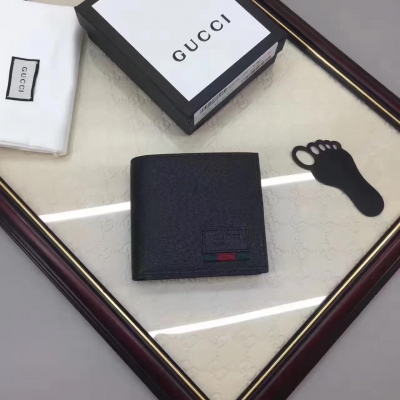 【GUCCI-古奇】十年打造專業GUCCI 市場頂級獨家控貨，專櫃品質 採用進口牛皮，原廠五金！精緻做工。獨家實物拍照品質如圖可見 。款號：428749尺寸：11*9*1