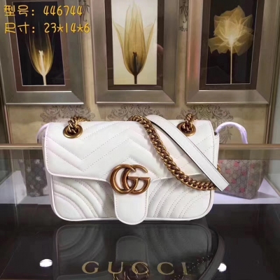 【GUCCI-古馳】十年打造專業GUCCI 市場頂級獨家控貨，專櫃品質 採用進口牛皮，原廠五金！精緻做工。 獨家實物拍照 品質如圖可見 。款號：446744。尺寸：22*14*6