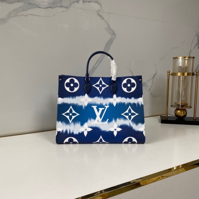 LOUIS VUITTON LV路易威登 M45120 藍色ONTHEGO 大號手袋Onthego 大號 Tote 包追隨日本傳統絞染工藝，將面料打結、折疊後染色，展現 LV Escale 系列於 2020 夏季抒寫的清新