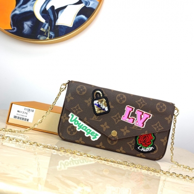 LV LOUIS VUITTON 路易威登 M61276 繡花！Felicie手袋優雅華貴，內含兩個可脫卸口袋，是攜帶整理您的日常用品的時尚之選。它不僅僅是款錢夾，除去金色鏈條後，它還可以用作迷人的手包或小型手袋。採用Mo