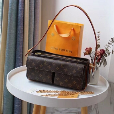 LV路易威登Louis Vuitton M51160 VINTAGE 駱駝單肩包來襲 時尚網紅博主各種推薦的新寵小駱駝 ～超級火爆腋下包，包身立體，時尚。搭配西裝幹練帥氣搭配裙子優雅知性可鹽可甜，百搭時尚的經典款式 大駱駝