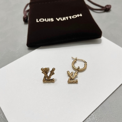 LOUIS VUITTON LV路易威登 耳釘出貨了 百搭款 專櫃一樣黃桐品質