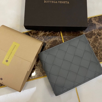 BOTTEGA VENETA BV 605721中寬編織短夾 純手工編織 男女同款 11.5X9.5原廠胎牛皮 手感無需多言