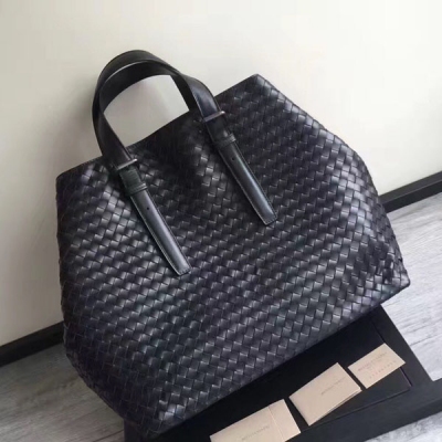 BOTTEGA VENETA BV 270917 原單 難得的休閒敞口手提包 男女皆可。義大利原版胎牛皮 全手工編織 超大容量 size：35*32*16cm