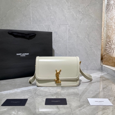 YSL Yves Saint laurent 聖羅蘭 SOLFERINO BOX 2020 IT BAG 必火爆款，還沒上市就攻陷了整個時尚圈，懷舊左岸，靈感來自巴黎左岸街名Rue De Solferino為名！包包採用原