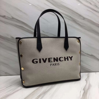 GIVENCHY紀梵希 2020春夏新款購物袋！size 43-29-16cm