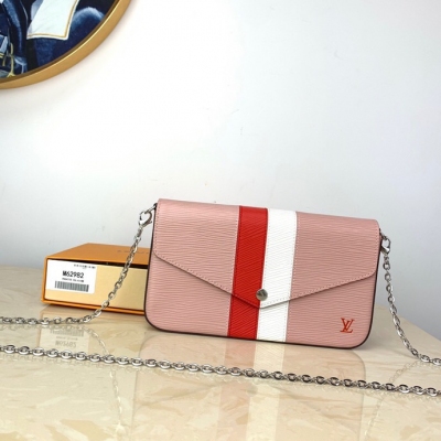 LOUIS VUITTON LV 路易威登 M62982 粉色 POCHETTE FéLICIE 錢夾 由Epi皮革面料裁制而成的Pochette Felicie內含兩個可脫卸口袋，是攜帶整理您的日常用品的時尚之選。它不僅