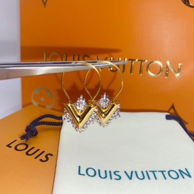 LOUIS VUITTON LV路易威登 耳釘款出貨了 專櫃一樣黃桐