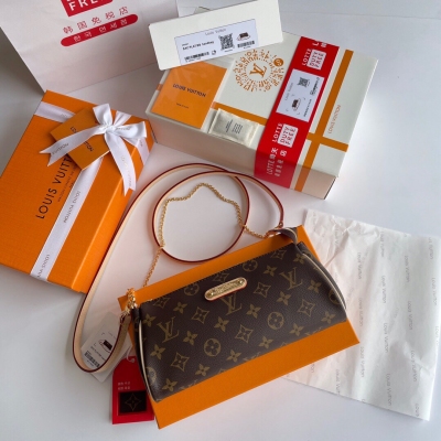 LOUIS VUITTON LV 路易威登 款號M95567 EVA 手袋 設計靈感源自Montorgueil系列的Eva手袋以名模Eva and命名，時尚而富都市風情，同時又有幾分波希米亞風味，有三