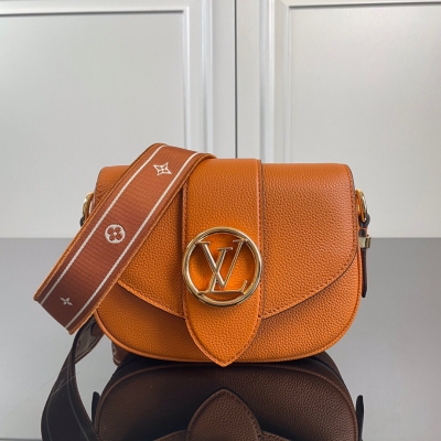 LOUIS VUITTON LV路易威登 M58727金橘色 頂級原單 LV Pont 9 Soft 手袋取材粒面小牛皮，以源自品牌檔案的 LV Circle 標識注入典雅氣息。Monogram 花簇