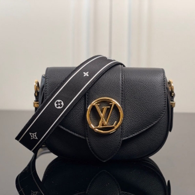 LOUIS VUITTON LV路易威登 M58727黑色 頂級原單 LV Pont 9 Soft 手袋取材粒面小牛皮，以源自品牌檔案的 LV Circle 標識注入典雅氣息。Monogram 花簇藏