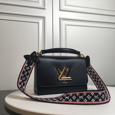 LOUIS VUITTON LV路易威登 M57050 頂級原單 本款 Twist 中號手袋取材 Epi 皮革，再令皮革 Monogram 花卉綻放於刺繡寬肩帶底部，後者兩側分別呈現迷你 Monogr