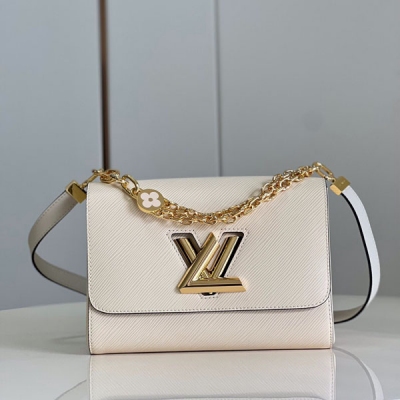 LOUIS VUITTON LV 路易威登 M50332藍飾品 Twist 小號手袋 取材 Epi 粒面皮革，令精巧縫線攀上翻蓋。可拆卸刺繡織物肩帶擁有路易威登標識和醒目豹紋印花雙面選擇，引領潮流步伐