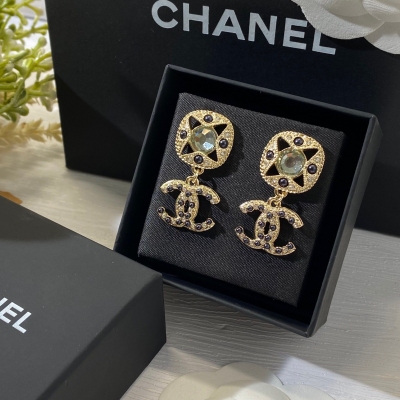 Chanel香奈兒 小香風品牌耳釘出貨了 富家小姐姐日常專櫃品質黃桐