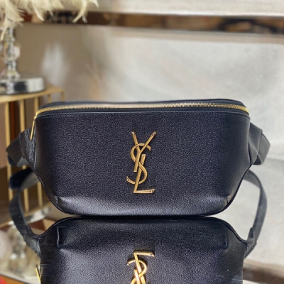 Yves Saint laurent YSL 聖羅蘭 頂級原單CLASSIC 黑色真皮腰包&胸包！經典標誌性logo，耐磨的魚子醬牛皮，包內有3個卡片槽，包背面有一個拉鍊袋，超級無敵實用款！出門必備款！男女通用款！情侶之間一個這樣的包可以一