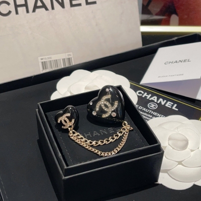 Chanel香奈兒 2022B雙桃心鏈條胸針 百搭俏皮百搭單品 早秋必備單品