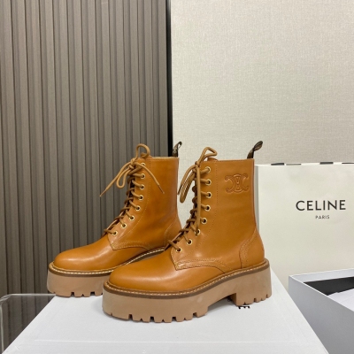 Celine 新款厚底增高馬丁靴，深受眾多網紅博主熱捧，完美精修鞋楦小圓頭，非常到位，線條流暢版型正 ，整齊工藝車線超有質感，上腳非常顯瘦 增高 百搭 時髦穿搭！鞋面進口小牛皮面料，內裡定制牛皮，原版開模大底，跟高5cm，碼數35-39(4