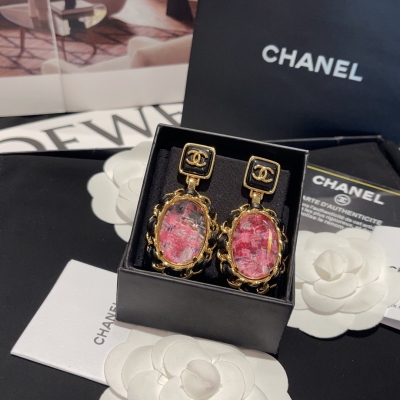 Chanel香奈兒 2022k毛呢系列 秋冬熱點元素毛呢 水鑽底貼毛呢料 樹脂材質搭配輕便 特別時尚大方單品