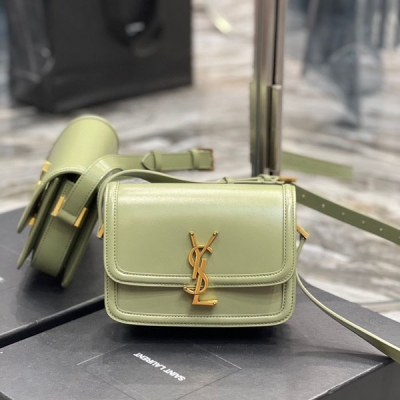 YSL聖羅蘭Yves Saint Laurent SOLFERINO BOX 牛油果綠金扣 19cm 必火爆款，還沒上市就攻陷了整個時尚圈，懷舊左岸，靈感來自巴黎左岸街名Rue De Solferino為名！包包採用原廠細牙籤紋Box牛